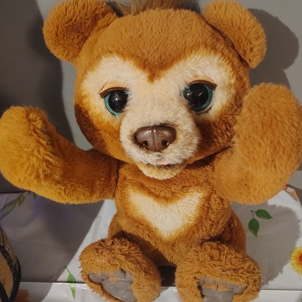 FurReal Friends Cubby the Curious Bear Interactive Plush Toy Brown Teddy Bear